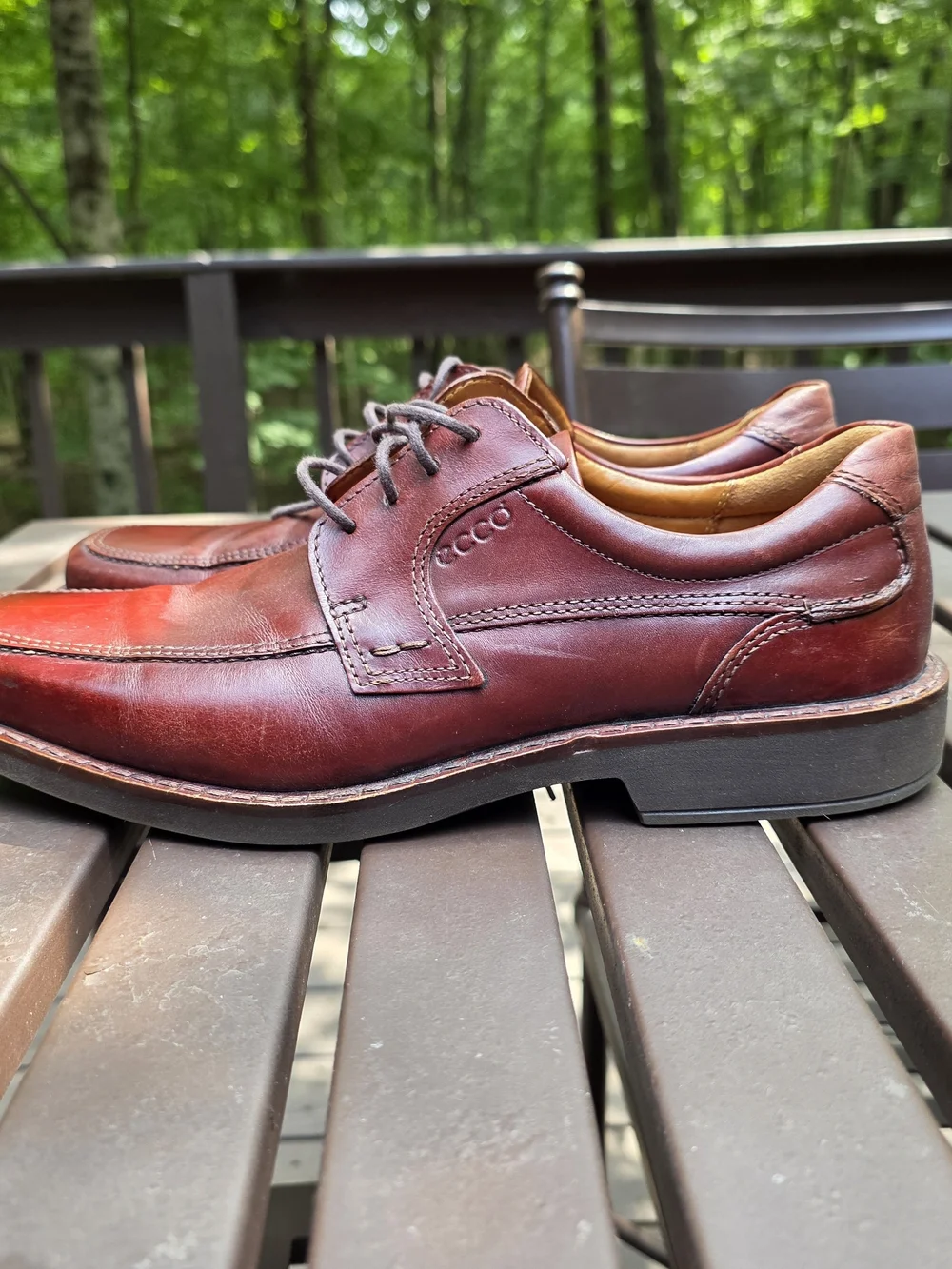 Ecco Men’s Dark Burgundy Leather Derby Lace-Ups